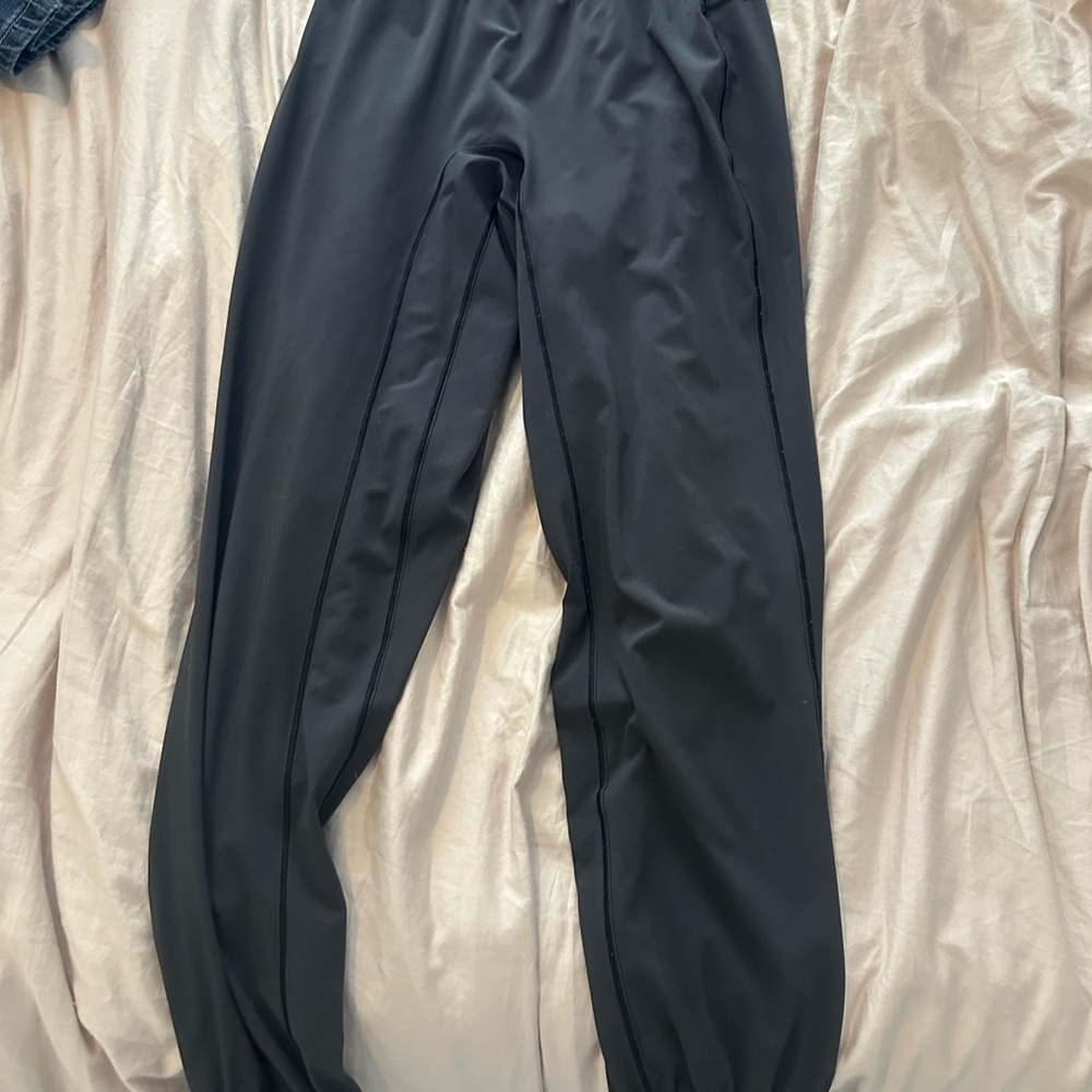 lululemon athletica Women's Grey Joggerd